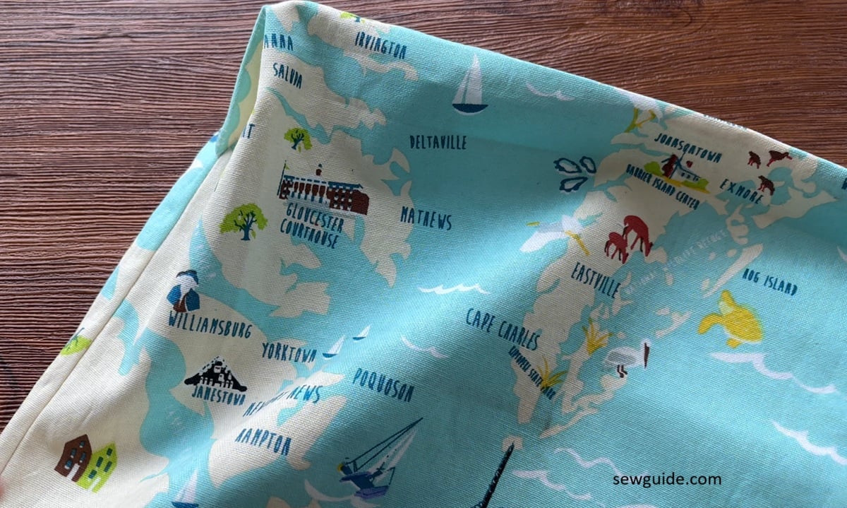 flat bottom of the recycled bag