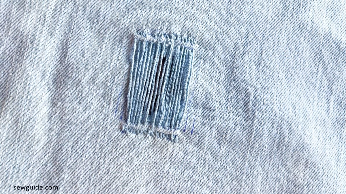 parallel straight stitche for darning hole
