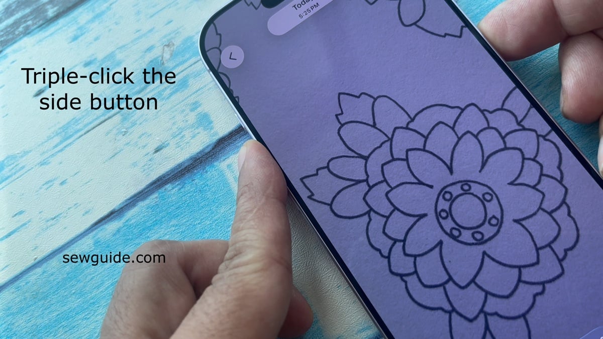 activate the guided access for making the phone into a light box